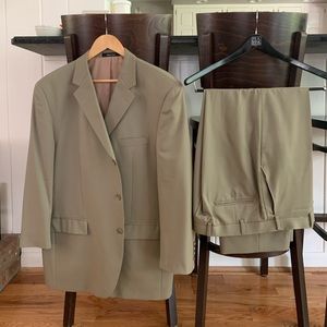 Men’s Micheal kors khaki suit